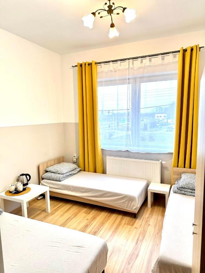 Orzelek Hostel Gniezno Buitenkant foto