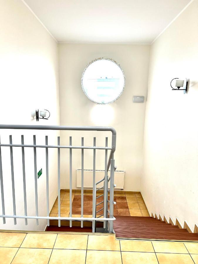 Orzelek Hostel Gniezno Buitenkant foto